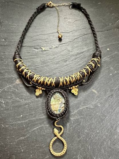 Raw Labradorite Collier